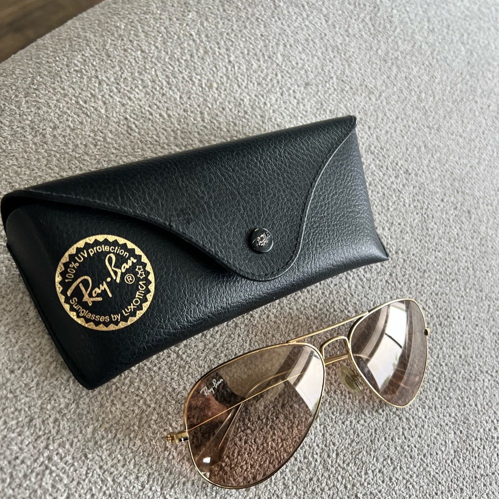 Ray Bans rose gold aviator - great condition